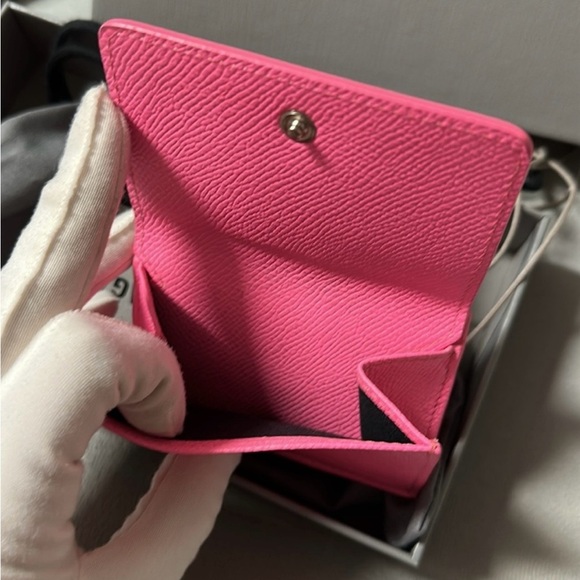 BALENCIAGA GIFT AWAY Full Inclusion Hot Pink Tri-Fold Leather Snap Wallet - Picture 9 of 11